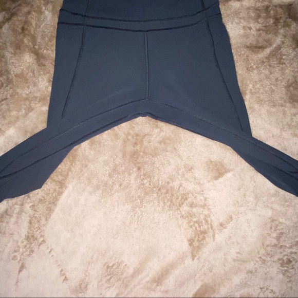Lululemon pushing limits leggings - Picture 10 of 12